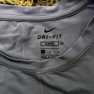 Nike Dri-FIT Slim Fit Shirt